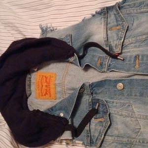 modified Levis jean jacket/vest size medium-attached black hoodie(can unattach:)